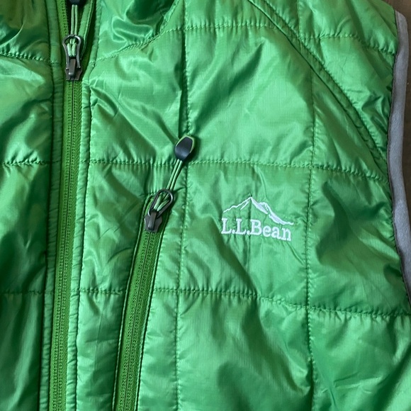 L. L. Bean green zip up vest - Picture 3 of 11